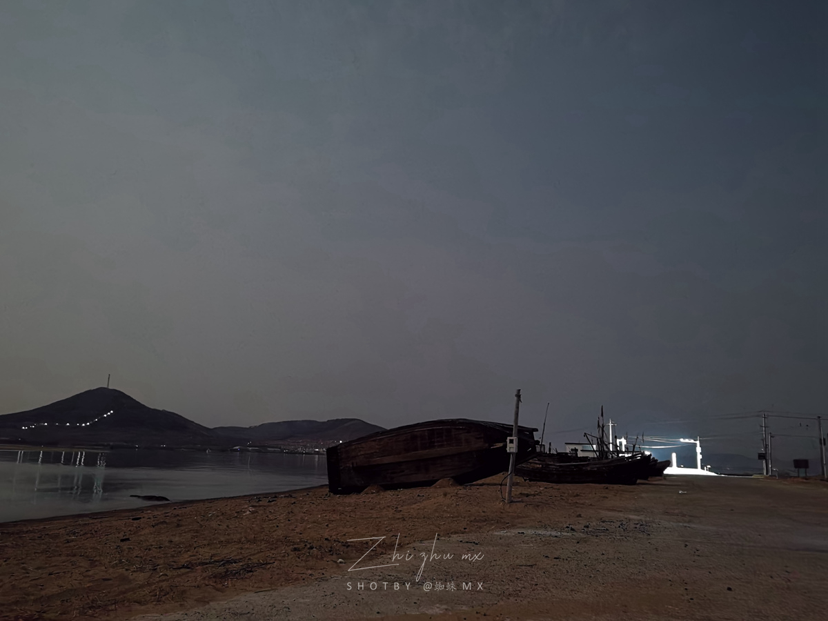 奧睿科的一款戶外儲(chǔ)能電源戶外照明效果實(shí)拍.jpg